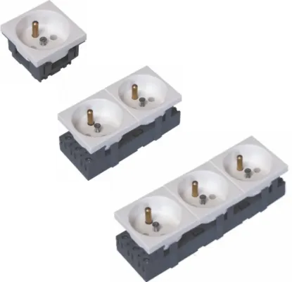 Зображення Розетка із заземленням із замком GZUB1 (281001)